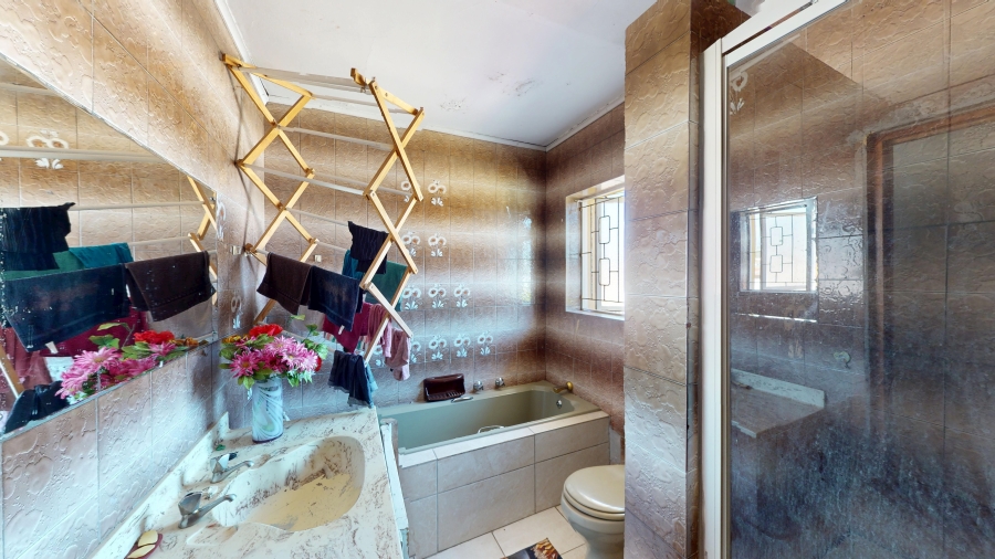 9 Bedroom Property for Sale in Firgrove Western Cape